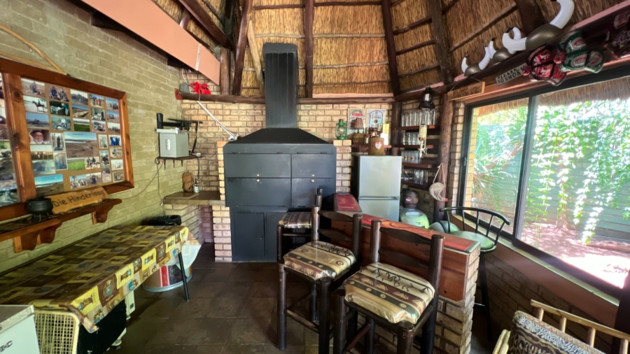 5 Bedroom Property for Sale in Langenhovenpark Free State